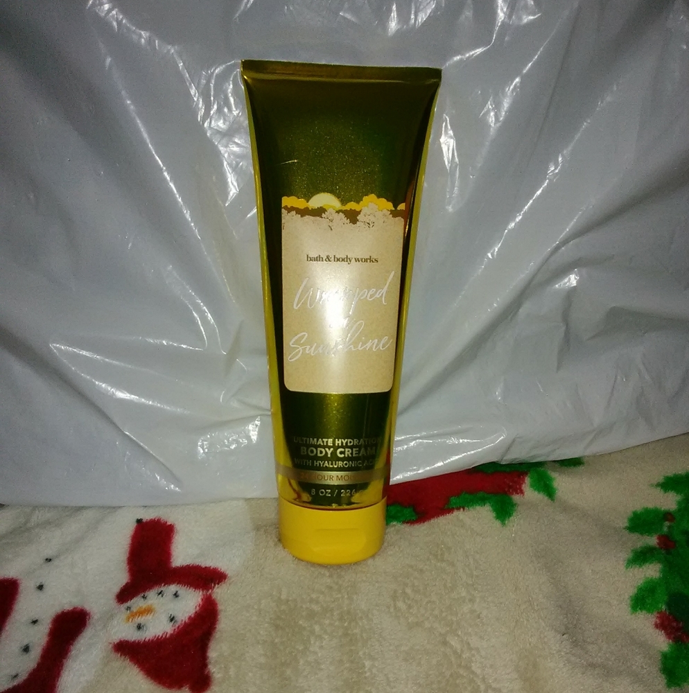 Bath and Body Works Wrapped In Sunshine Cream
